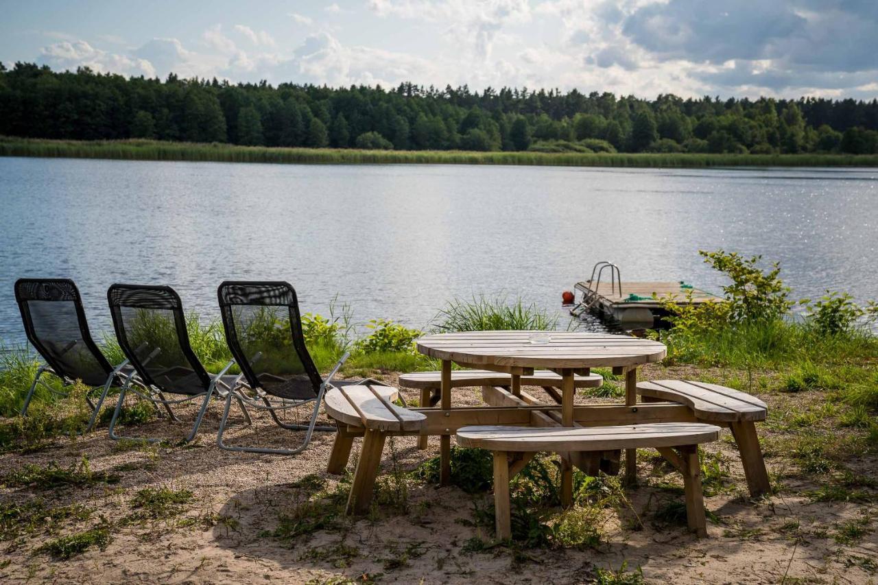 Ozo Riverside Wooden Cottage In Jūrkalne Exterior foto