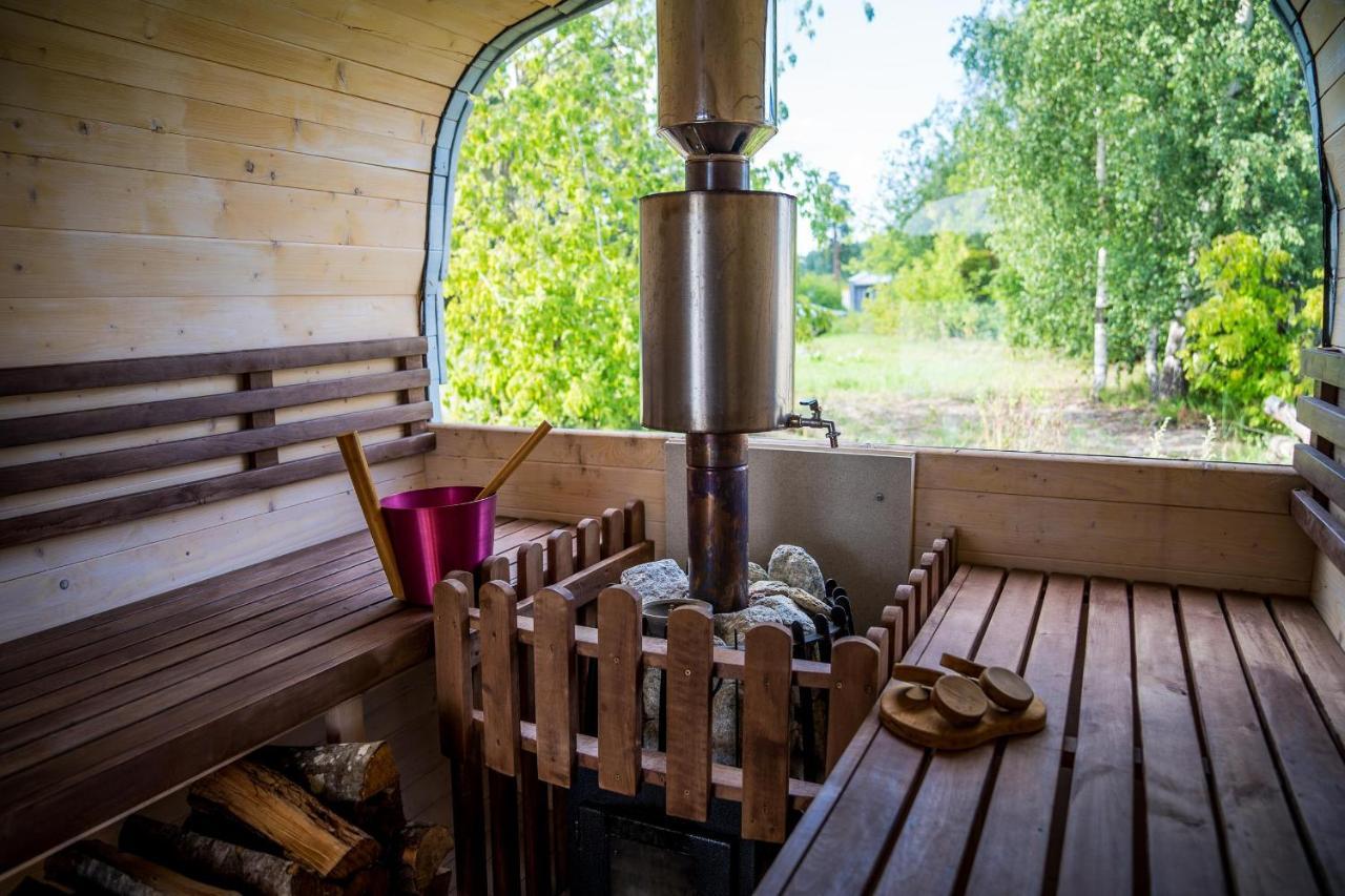 Ozo Riverside Wooden Cottage In Jūrkalne Exterior foto