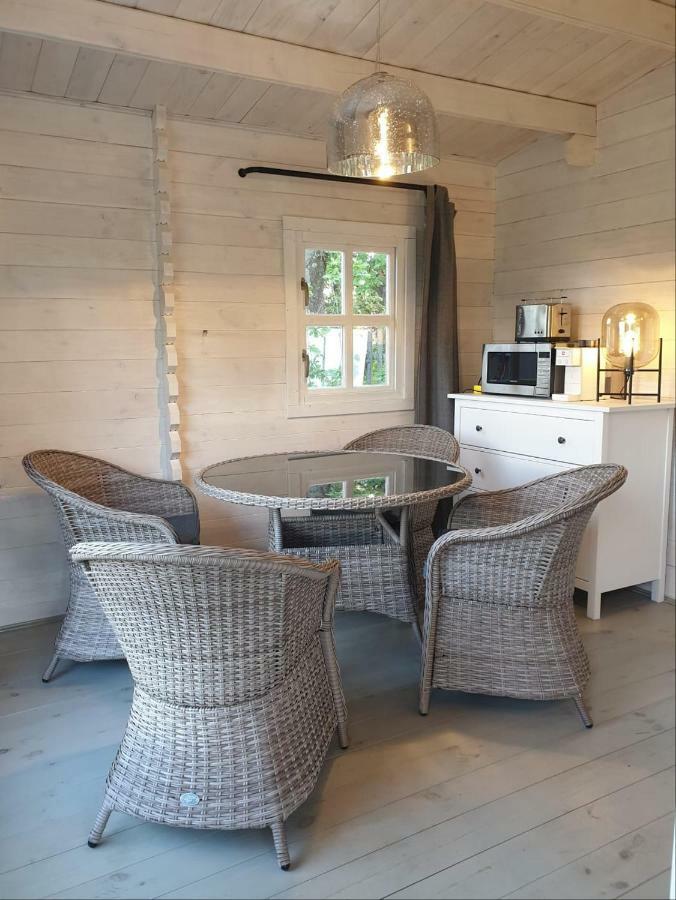Ozo Riverside Wooden Cottage In Jūrkalne Exterior foto